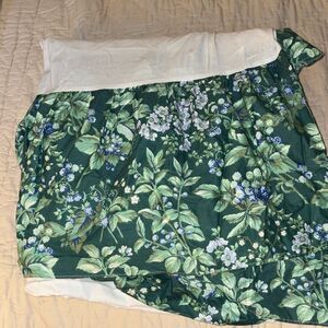 Laura Ashley Queen Bramble Ruffle Bed Skirt